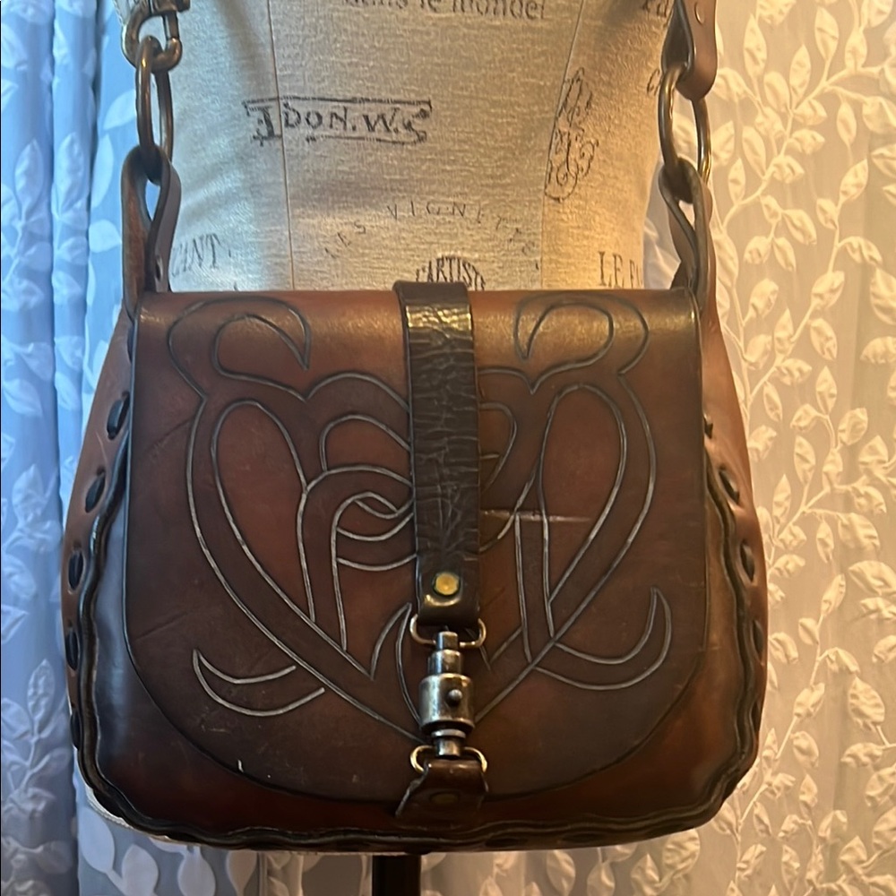 Vintage 70’s Brown Leather hand tooled Shoulder Bag.